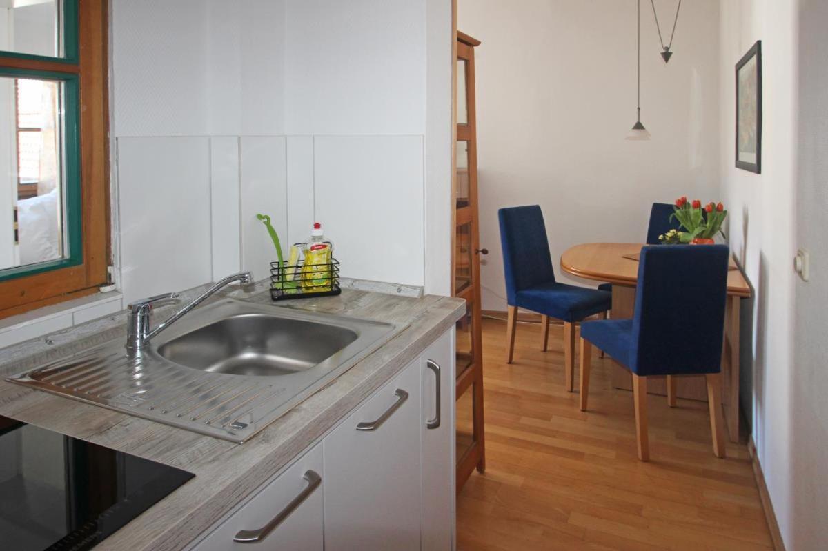 App. Deck 5, Idyll. Innenhof Apartment *
